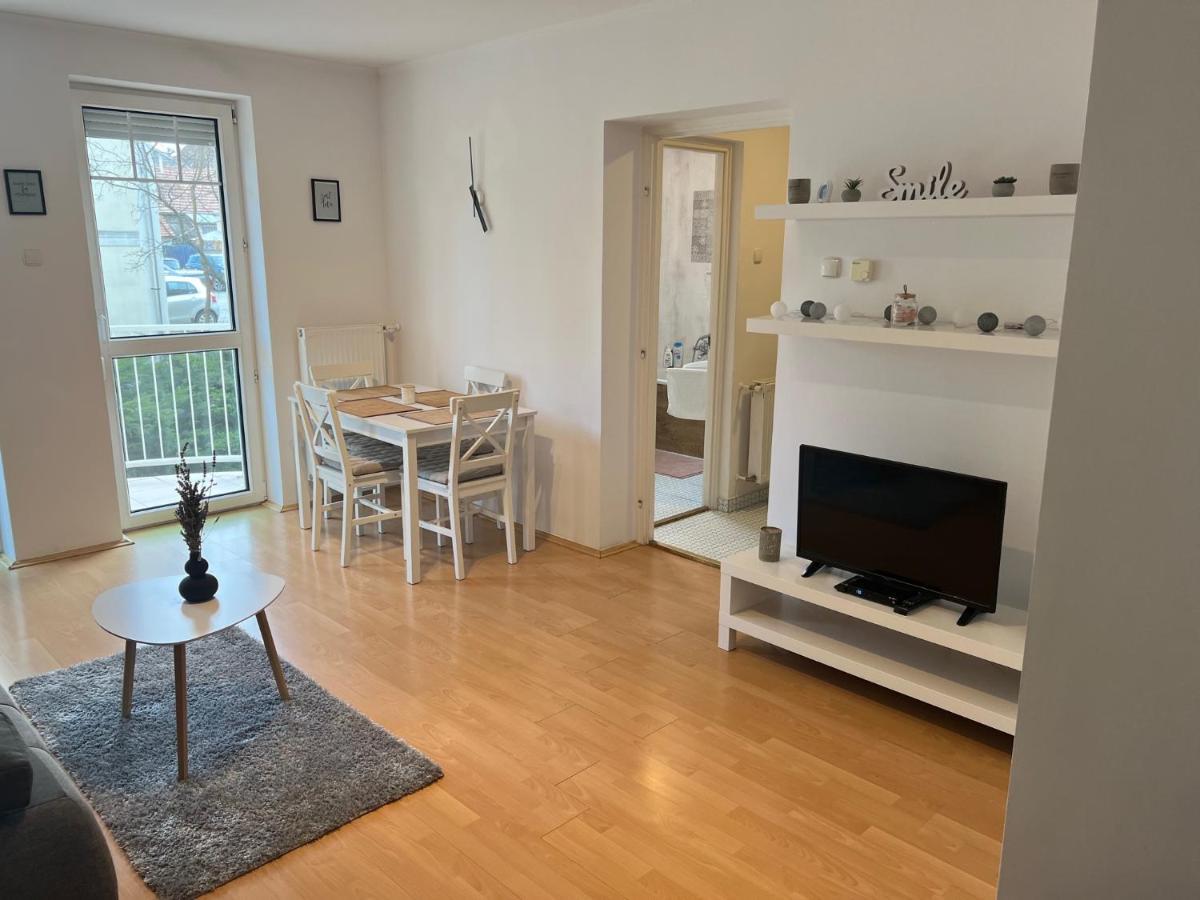 Belvarosi Apartman Eger Luaran gambar